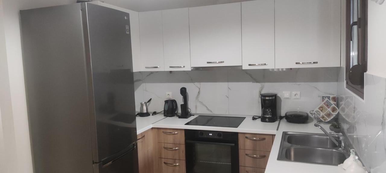 Apartamento Πολυτελεσ -Μοντερνο Διαμερισμα Larissa Exterior foto